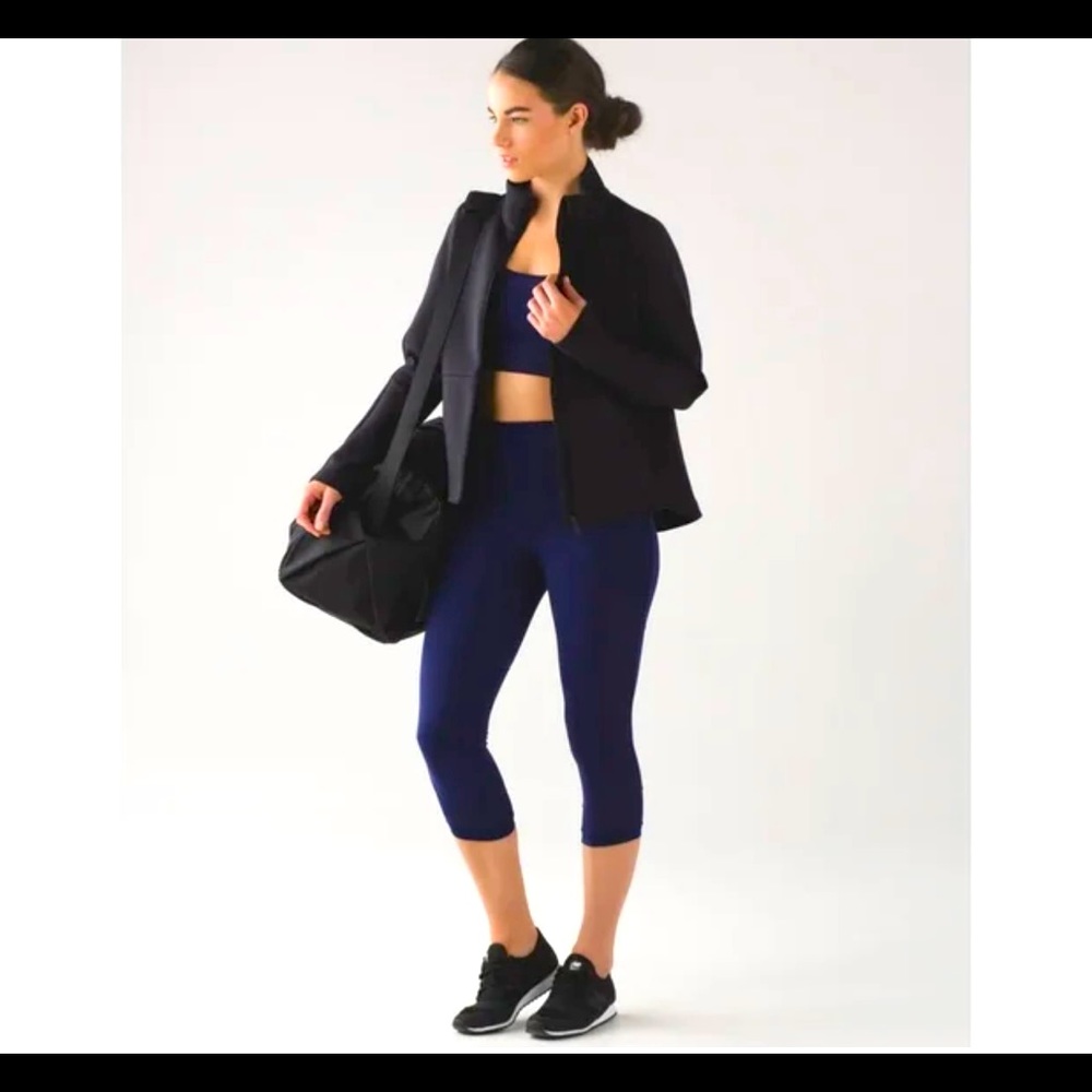 New With Tags lululemon Fit Physique Crop Sz 8 purple